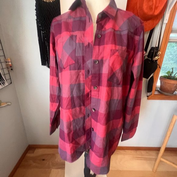 Under Armour Shirt - Picture 1 of 7